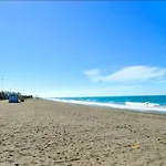 Вилла Colina Del Mar - With Heated Pool & Luxurious View Near The Нерха